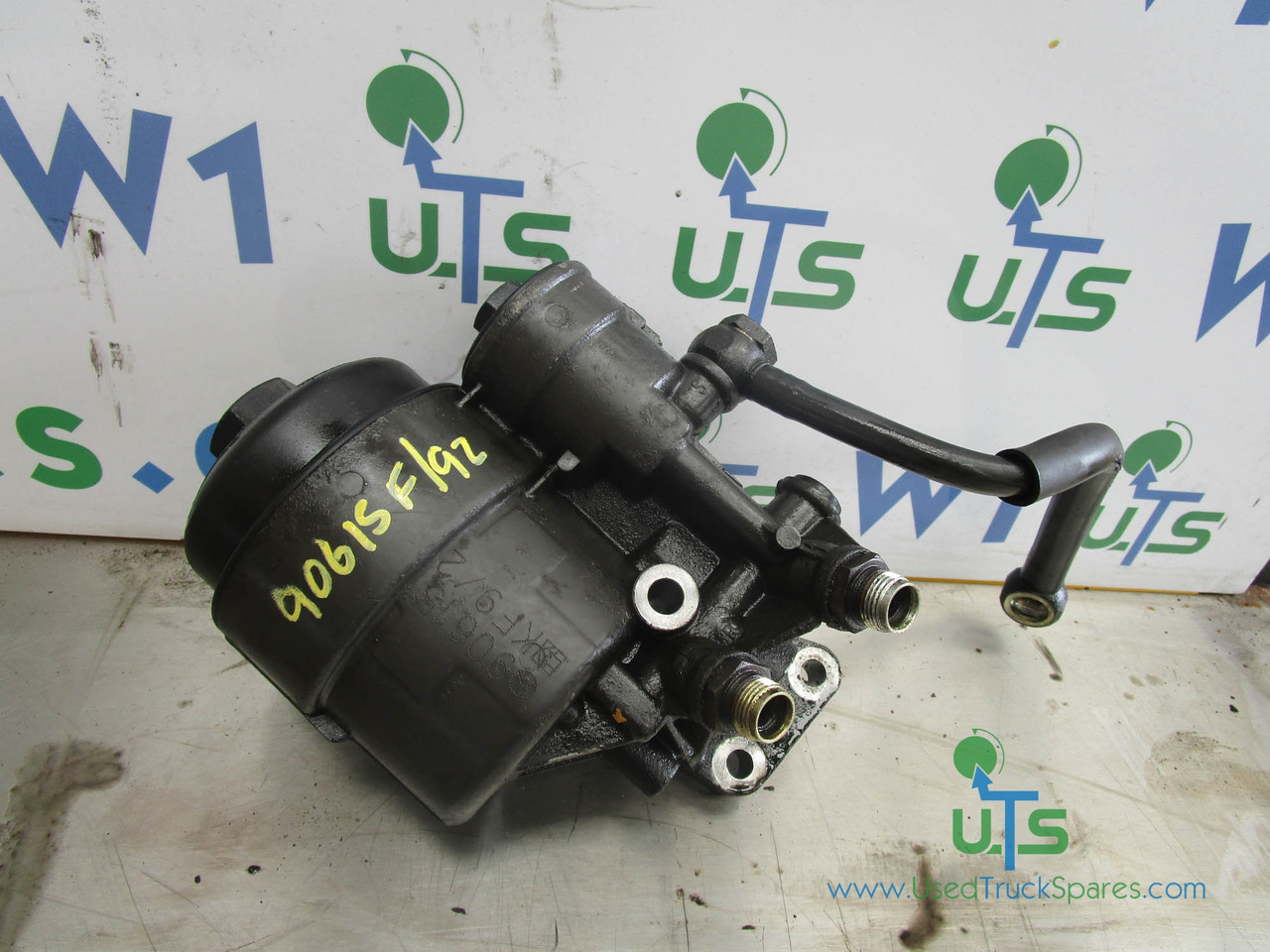 MERCEDES 1323/1823/2528 FUEL FILTER HOUSING P/NO 90615F/92 - المحرك و قطع الغيار - شاحنة: صور 1 MERCEDES 1323/1823/2528 FUEL FILTER HOUSING P/NO 90615F/92 - المحرك و قطع الغيار - شاحنة: صور 1
