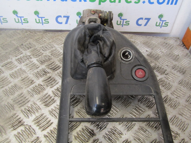 MITSUBISHI 3C11 / 3C13 GEAR LEVER ASSEMBLY COMPLETE - الكابينة والداخلية - شاحنة: صور 1 MITSUBISHI 3C11 / 3C13 GEAR LEVER ASSEMBLY COMPLETE - الكابينة والداخلية - شاحنة: صور 1