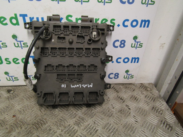 RENAULT MIDLUM DXI FUSEBOARD P/NO 518849401 - النظام الكهربائي - شاحنة: صور 3 RENAULT MIDLUM DXI FUSEBOARD P/NO 518849401 - النظام الكهربائي - شاحنة: صور 3