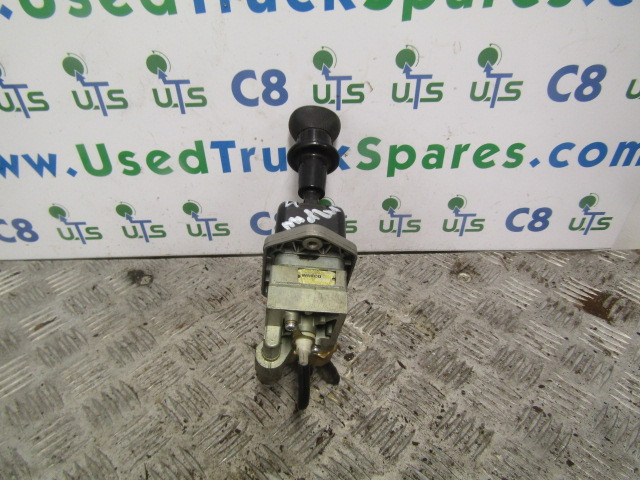 RENAULT PREMIUM DCI HAND BRAKE LEVER/VALVE WABCO P/NO 9617231340 - النظام الكهربائي - شاحنة: صور 3 RENAULT PREMIUM DCI HAND BRAKE LEVER/VALVE WABCO P/NO 9617231340 - النظام الكهربائي - شاحنة: صور 3