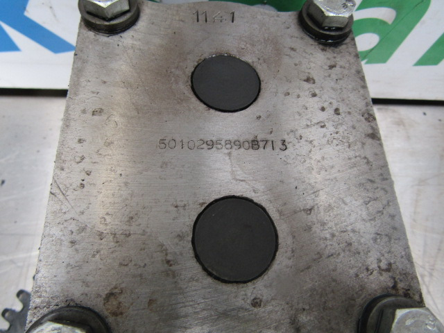 RENAULT PREMIUM OIL PUMP P/NO 5010295890B713 - المحرك و قطع الغيار - شاحنة: صور 2 RENAULT PREMIUM OIL PUMP P/NO 5010295890B713 - المحرك و قطع الغيار - شاحنة: صور 2