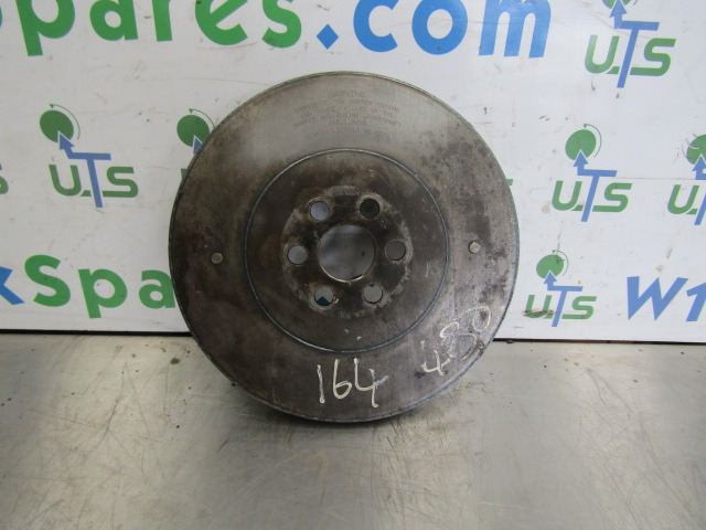 SCANIA 144/164 V8 CRANKSHAFT DAMPER P/NO 1377913 4B 5371 - المحرك و قطع الغيار - شاحنة: صور 1 SCANIA 144/164 V8 CRANKSHAFT DAMPER P/NO 1377913 4B 5371 - المحرك و قطع الغيار - شاحنة: صور 1