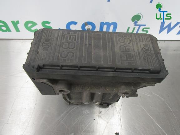 VOLVO FE EBS MODULATOR P/NO 21122035 - أجزاء الفرامل - شاحنة: صور 1 VOLVO FE EBS MODULATOR P/NO 21122035 - أجزاء الفرامل - شاحنة: صور 1