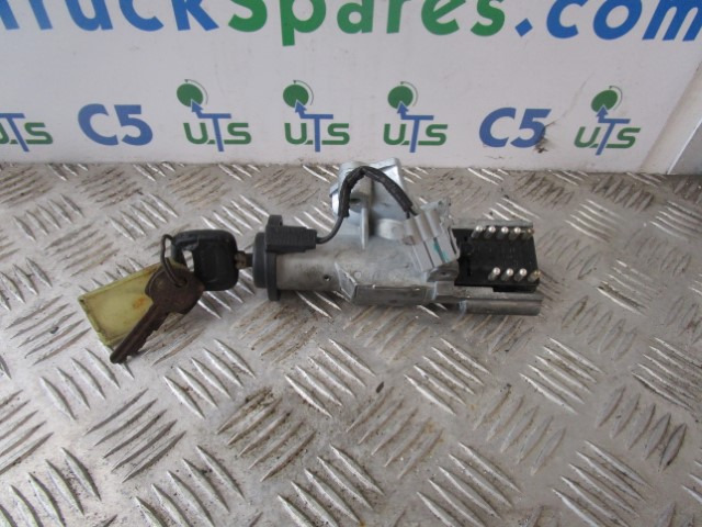 VOLVO FM/FH VERSION 2 IGNITION LOCK AND KEY 106343 - الكابينة والداخلية - شاحنة: صور 1 VOLVO FM/FH VERSION 2 IGNITION LOCK AND KEY 106343 - الكابينة والداخلية - شاحنة: صور 1
