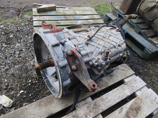 ZF S6-66 6 SPEED GEARBOX - علبة التروس - شاحنة: صور 3 ZF S6-66 6 SPEED GEARBOX - علبة التروس - شاحنة: صور 3