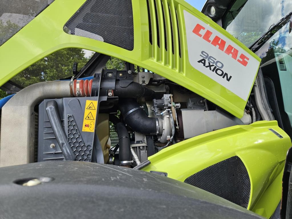 CLAAS AXION 960 CMATIC - جرار: صور 5 CLAAS AXION 960 CMATIC - جرار: صور 5