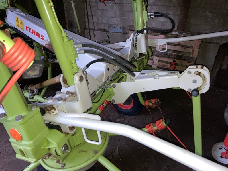CLAAS Volto 900 - لمّامَة القش: صور 4 CLAAS Volto 900 - لمّامَة القش: صور 4