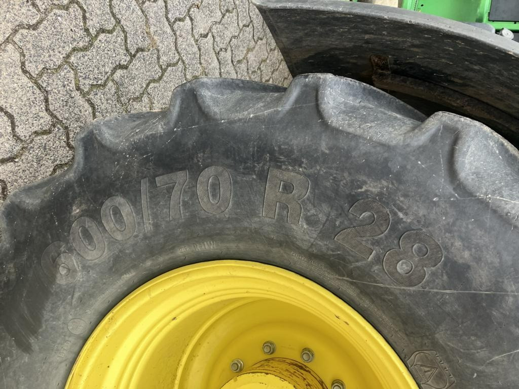 John Deere 6215R - جرار: صور 4 John Deere 6215R - جرار: صور 4