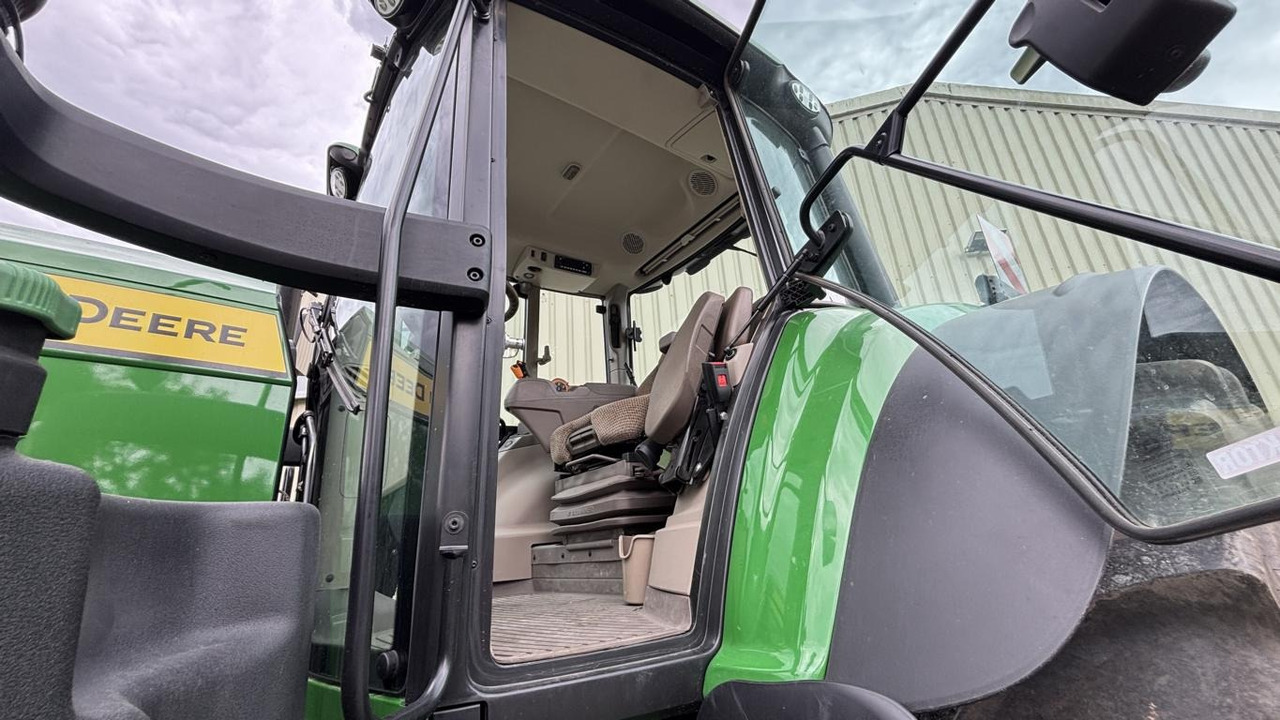 جرار John Deere 6M240: صور 12 جرار John Deere 6M240: صور 12