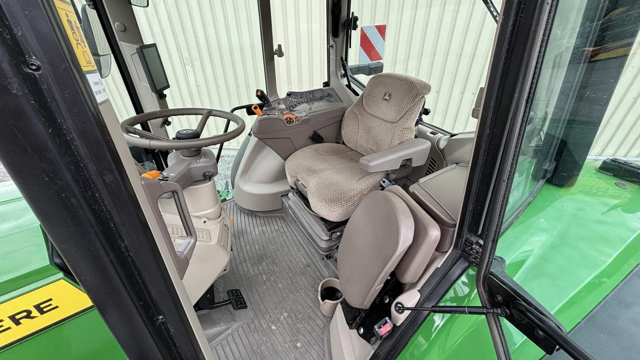 جرار John Deere 6M240: صور 11 جرار John Deere 6M240: صور 11
