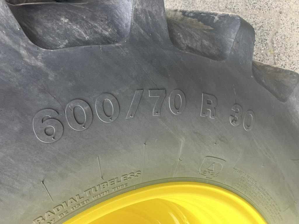 John Deere 6M250 - جرار: صور 4 John Deere 6M250 - جرار: صور 4