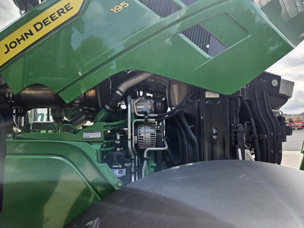 John Deere 6R195 - جرار: صور 2 John Deere 6R195 - جرار: صور 2