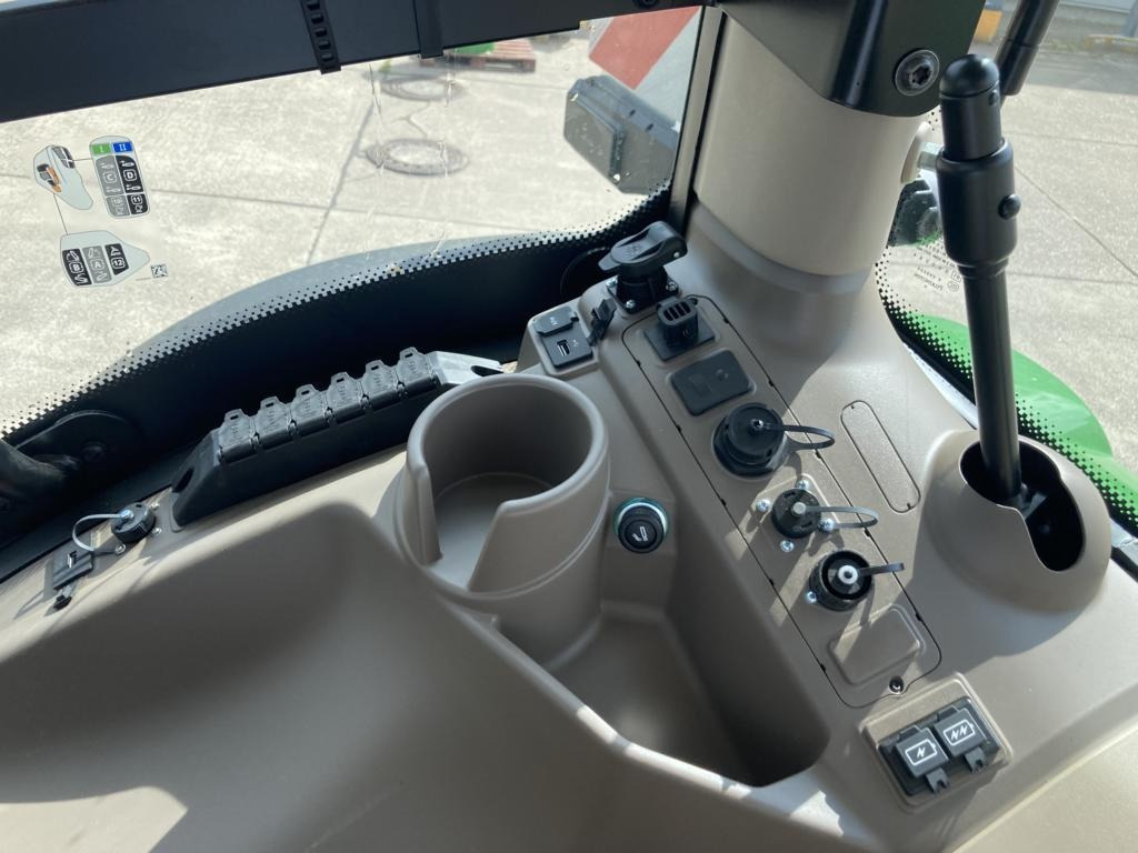John Deere 6R250 - جرار: صور 4 John Deere 6R250 - جرار: صور 4