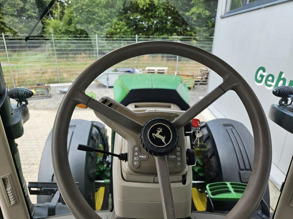 جرار John Deere 7250R: صور 15 جرار John Deere 7250R: صور 15