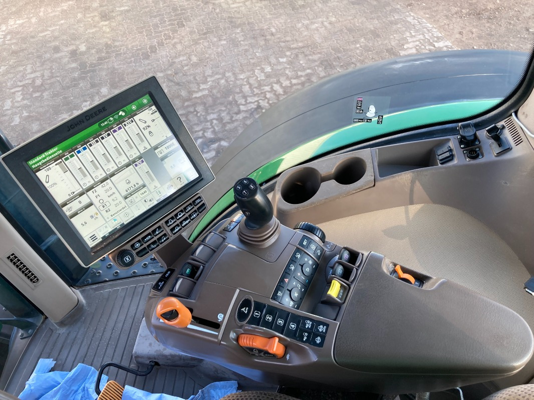 John Deere 7310R - جرار: صور 3 John Deere 7310R - جرار: صور 3