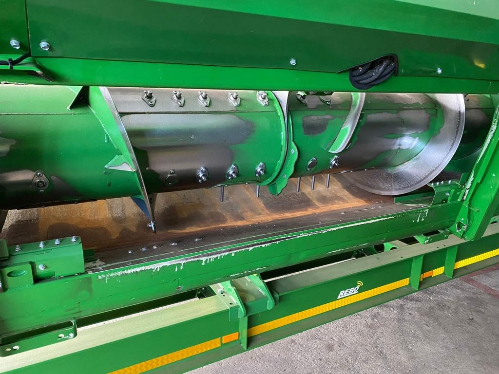 John Deere 740 PREMIUM FLOW - 12,20 M - حصادة شاملة - الرأس: صور 3 John Deere 740 PREMIUM FLOW - 12,20 M - حصادة شاملة - الرأس: صور 3