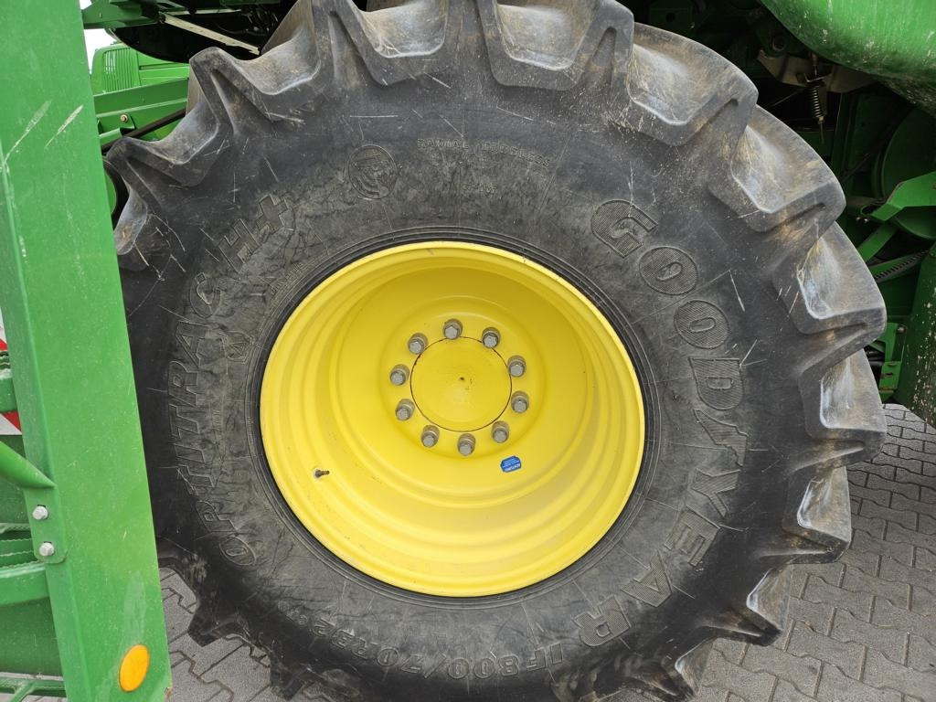 John Deere T560I - حصادة شاملة: صور 4 John Deere T560I - حصادة شاملة: صور 4