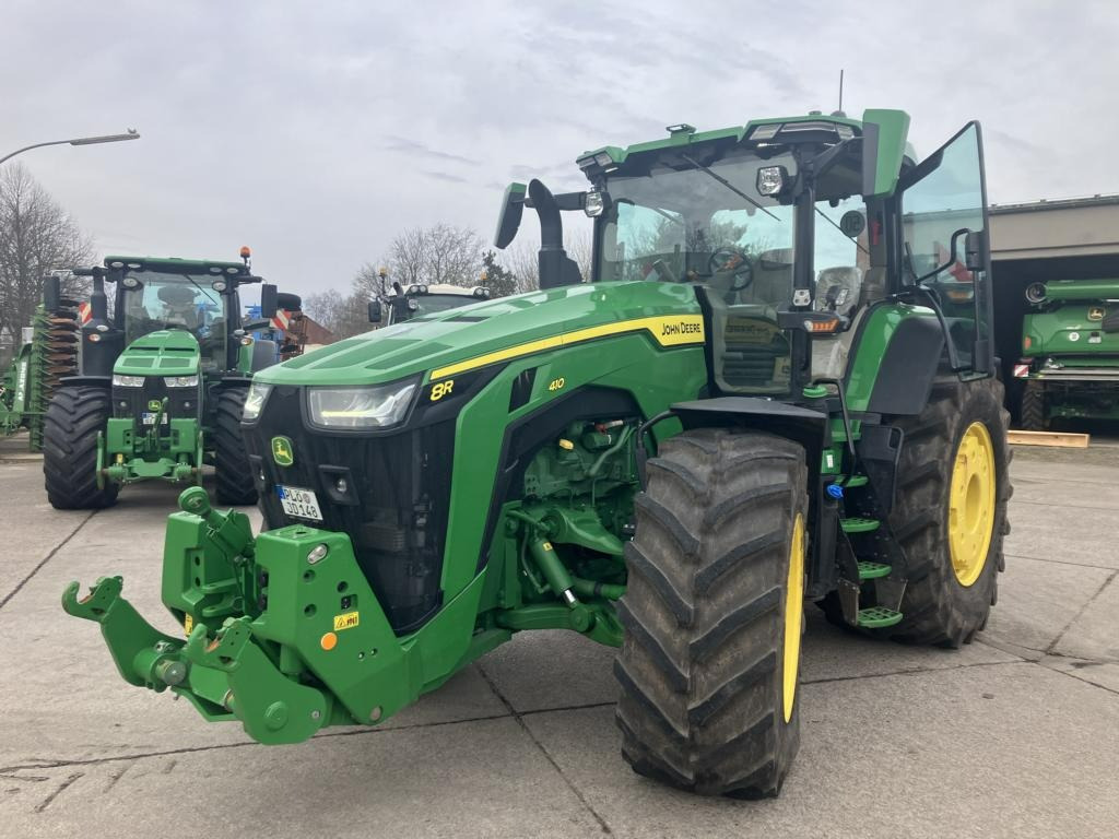 John Deere TRAKTOR 8R410 - جرار: صور 1 John Deere TRAKTOR 8R410 - جرار: صور 1