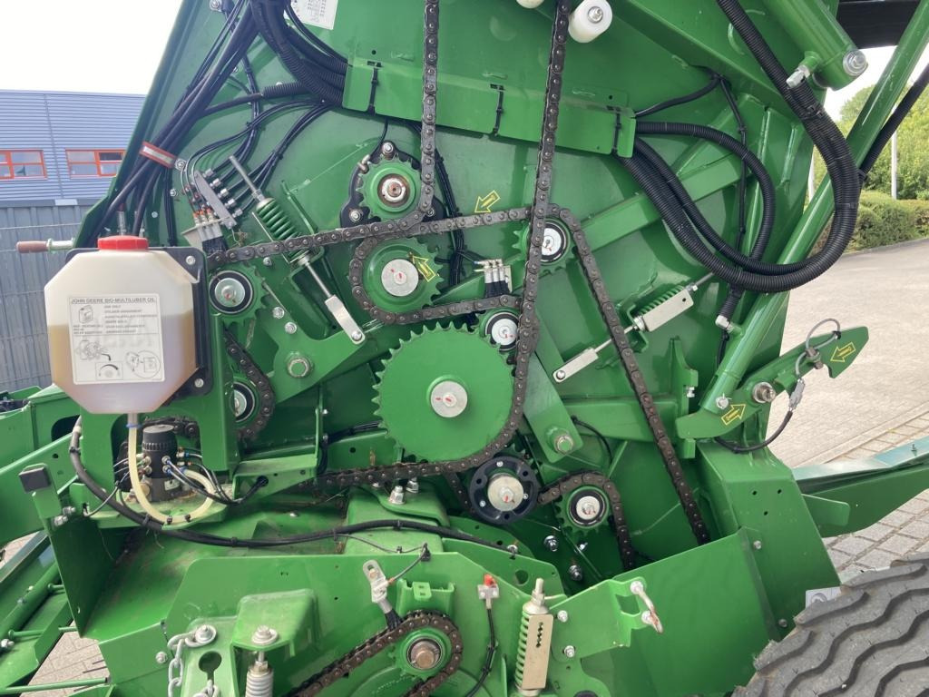 John Deere V461M - PAKET FÜR RUNDBALLENPR - معدة تغليف البالات: صور 3 John Deere V461M - PAKET FÜR RUNDBALLENPR - معدة تغليف البالات: صور 3