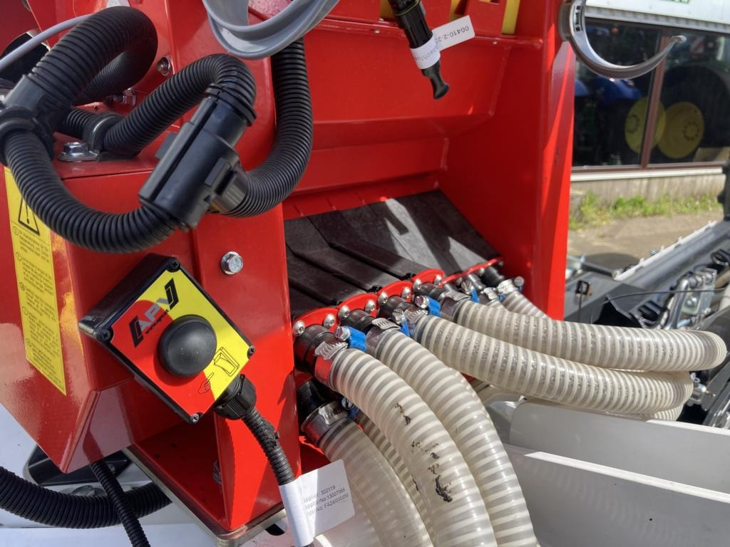 آلات الأسمدة Kerner Variofield 630H: صور 11