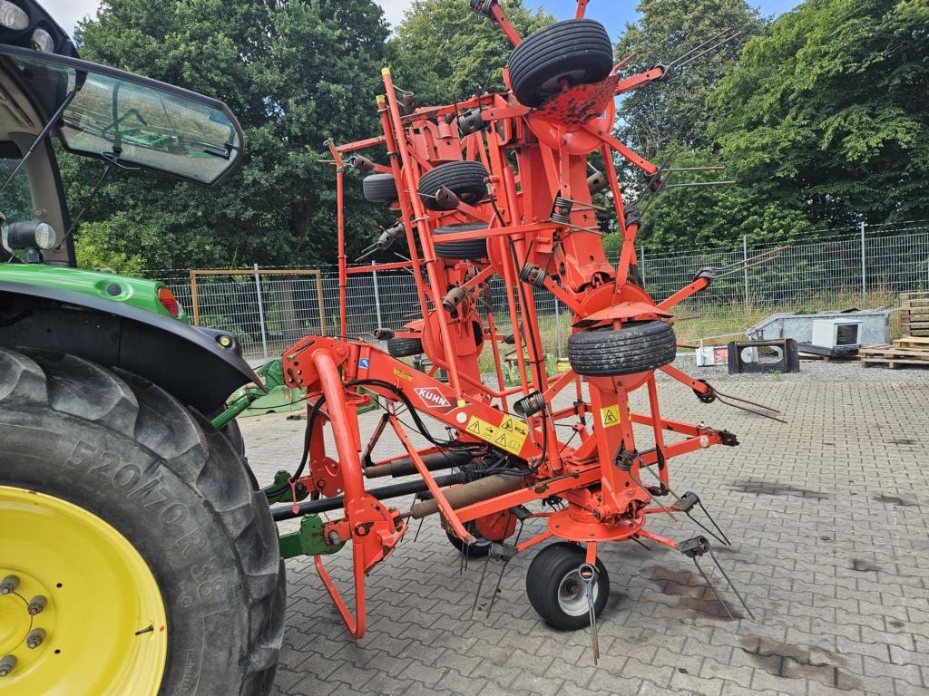 Kuhn GF 8702 - لمّامَة القش: صور 4 Kuhn GF 8702 - لمّامَة القش: صور 4