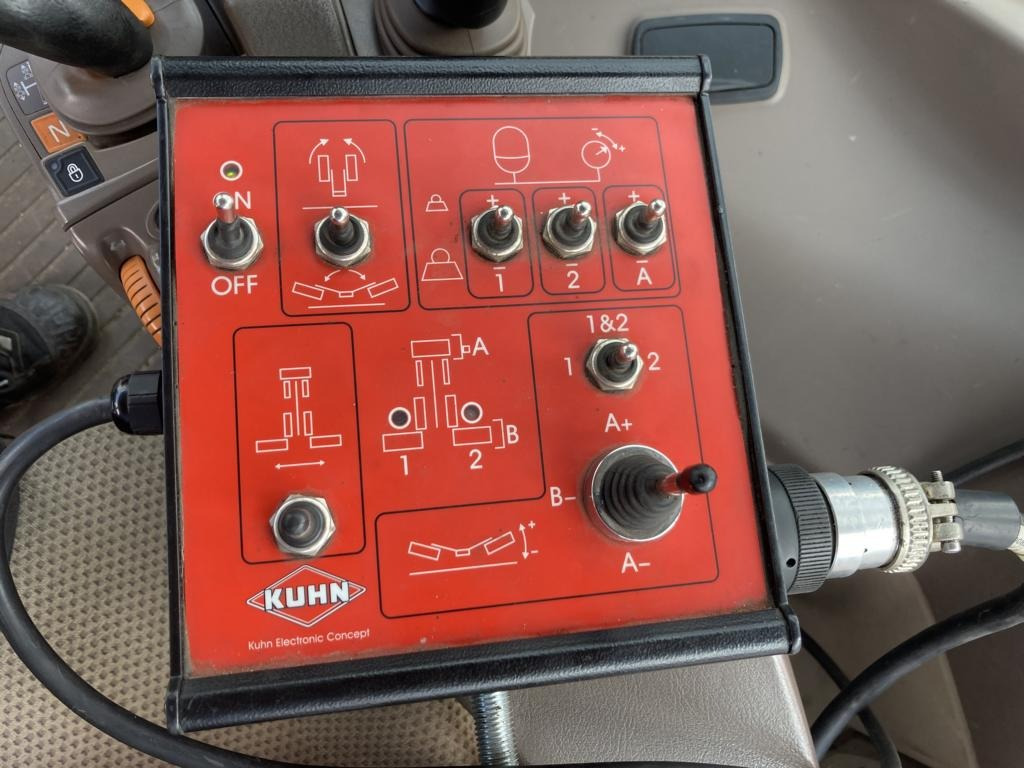 Kuhn GMD 883 - جزازة: صور 3 Kuhn GMD 883 - جزازة: صور 3
