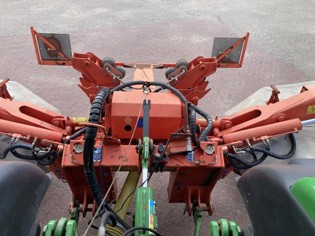 Kuhn GMD 883 - جزازة: صور 4 Kuhn GMD 883 - جزازة: صور 4
