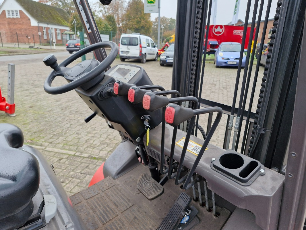 Manitou ME 420 - رافعة شوكية: صور 5 Manitou ME 420 - رافعة شوكية: صور 5