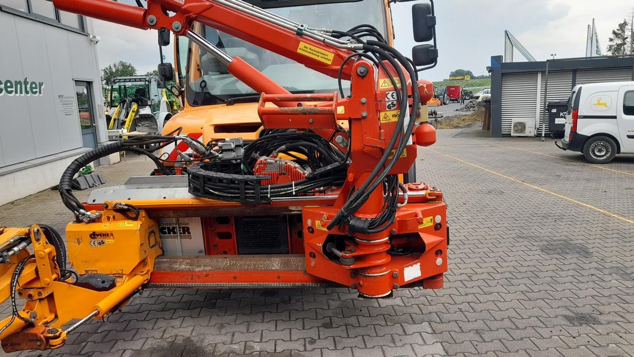 Mercedes-Benz UNIMOG U 527 - سيارة بلدية: صور 2 Mercedes-Benz UNIMOG U 527 - سيارة بلدية: صور 2