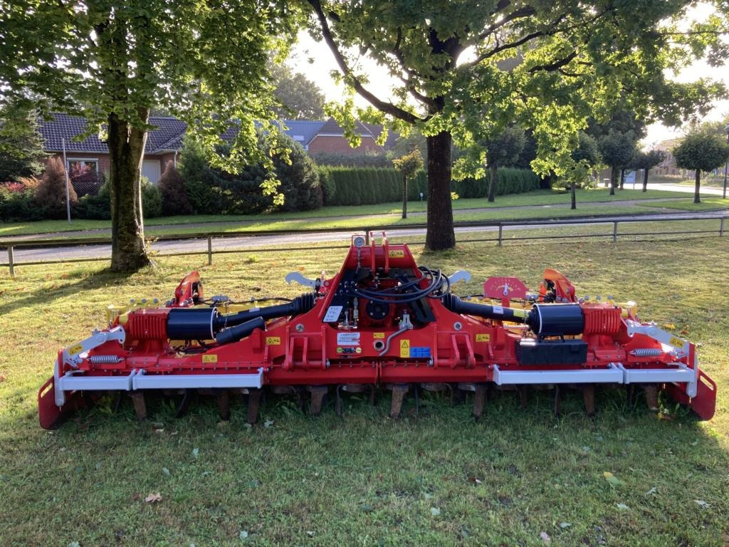 Pöttinger LION 403 C - الأمشاط الزراعية: صور 1 Pöttinger LION 403 C - الأمشاط الزراعية: صور 1