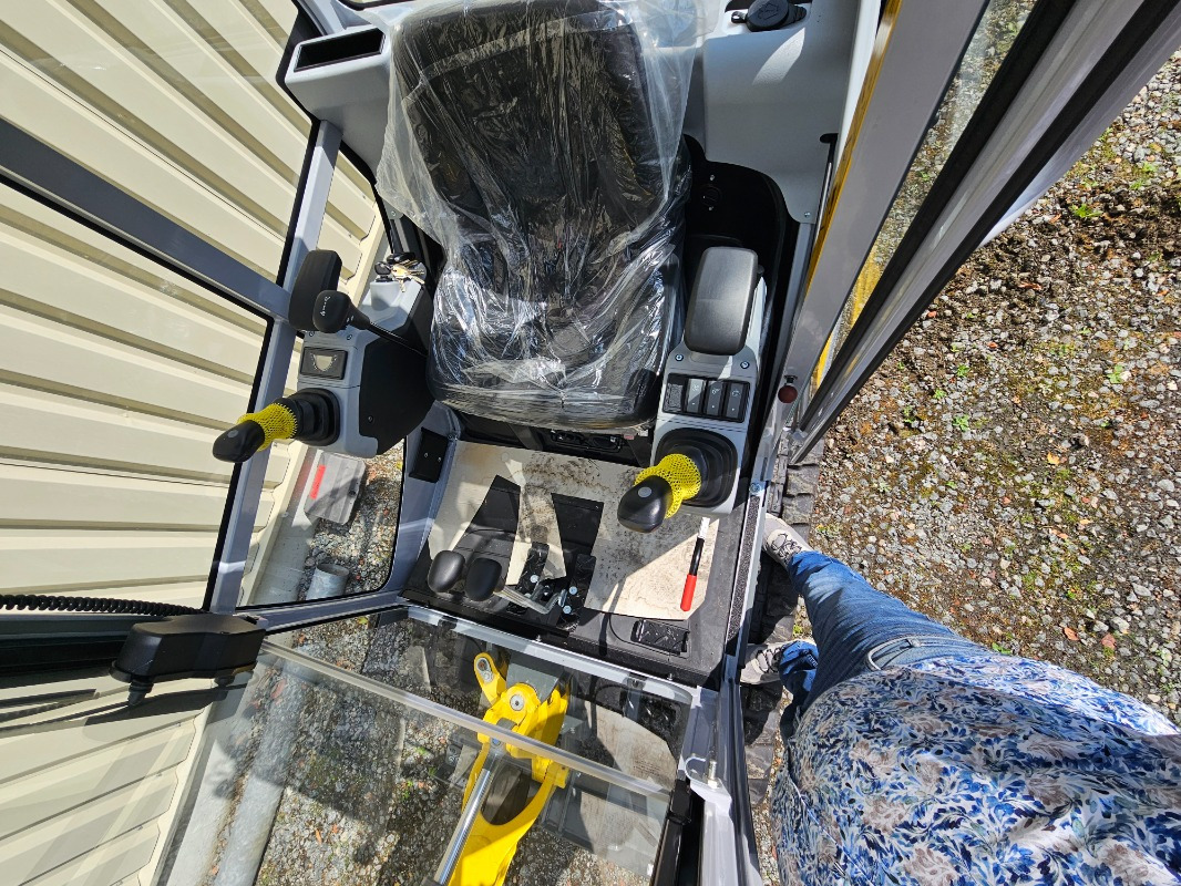 Wacker ET 16 - حفارة مصغرة: صور 5 Wacker ET 16 - حفارة مصغرة: صور 5