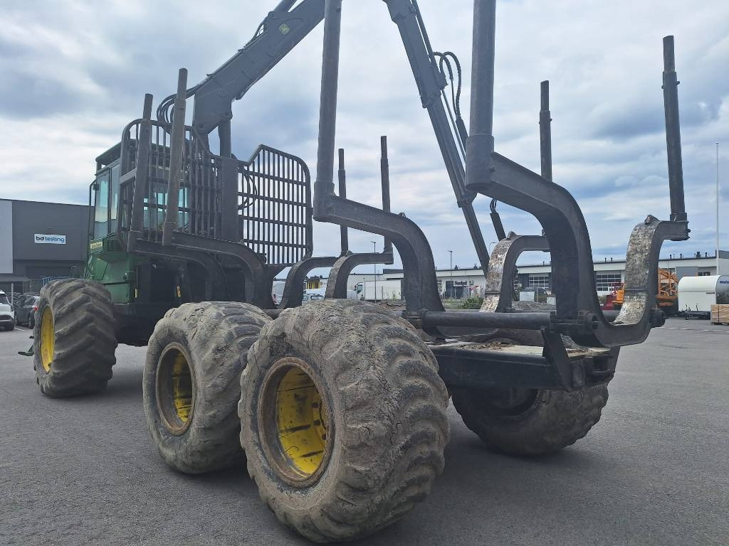 John Deere 1010 D Eco III - شاحنات نقل الأخشاب في الغابات: صور 4 John Deere 1010 D Eco III - شاحنات نقل الأخشاب في الغابات: صور 4