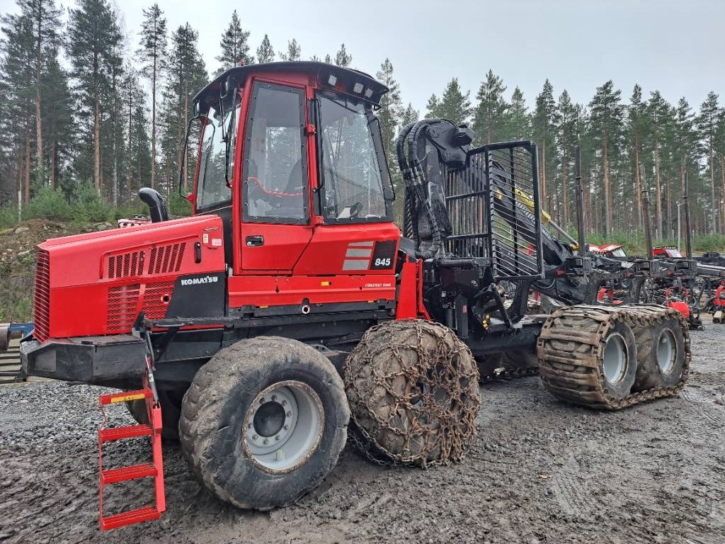 Komatsu 845 - شاحنات نقل الأخشاب في الغابات: صور 1 Komatsu 845 - شاحنات نقل الأخشاب في الغابات: صور 1