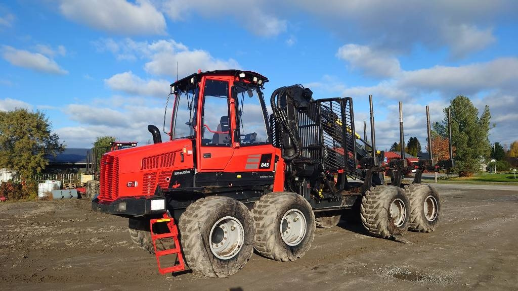 Komatsu 845 - شاحنات نقل الأخشاب في الغابات: صور 1 Komatsu 845 - شاحنات نقل الأخشاب في الغابات: صور 1