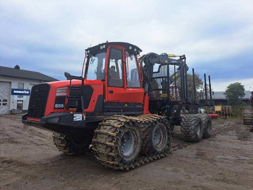 Komatsu 855 - شاحنات نقل الأخشاب في الغابات: صور 1 Komatsu 855 - شاحنات نقل الأخشاب في الغابات: صور 1