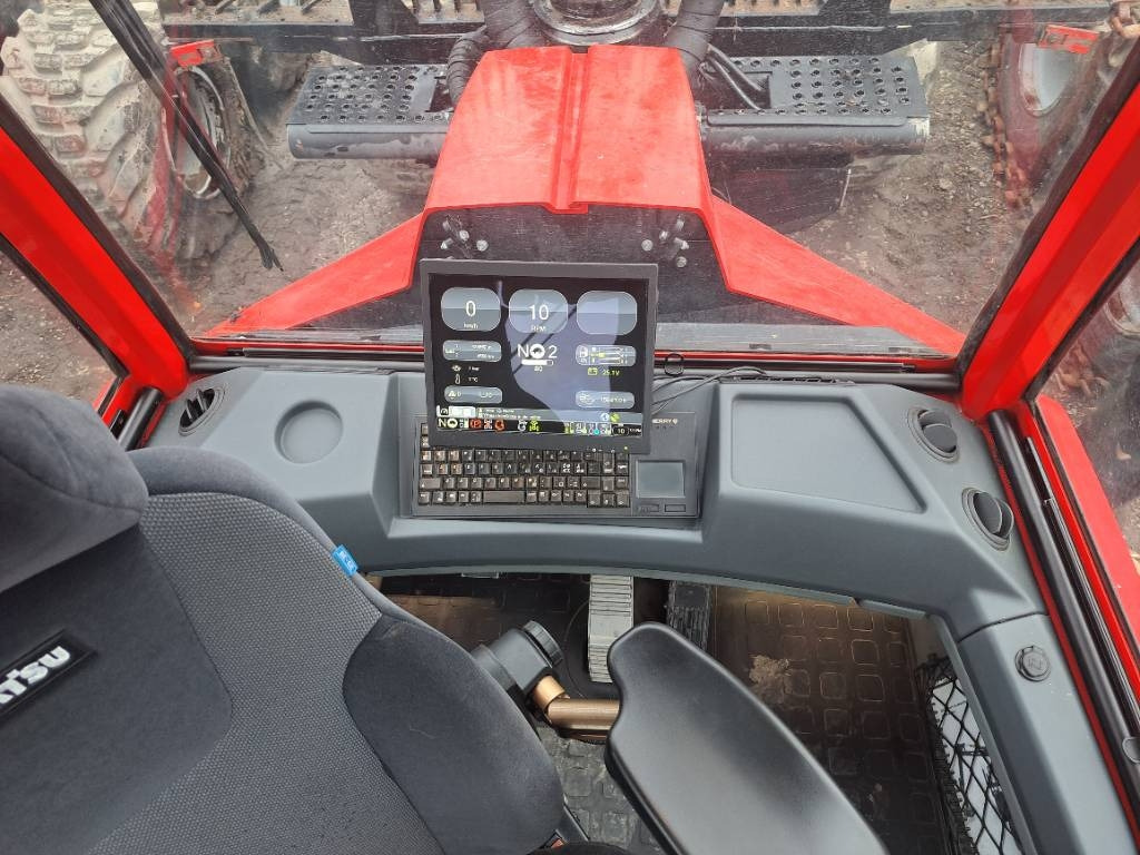 Komatsu 855 - شاحنات نقل الأخشاب في الغابات: صور 3 Komatsu 855 - شاحنات نقل الأخشاب في الغابات: صور 3