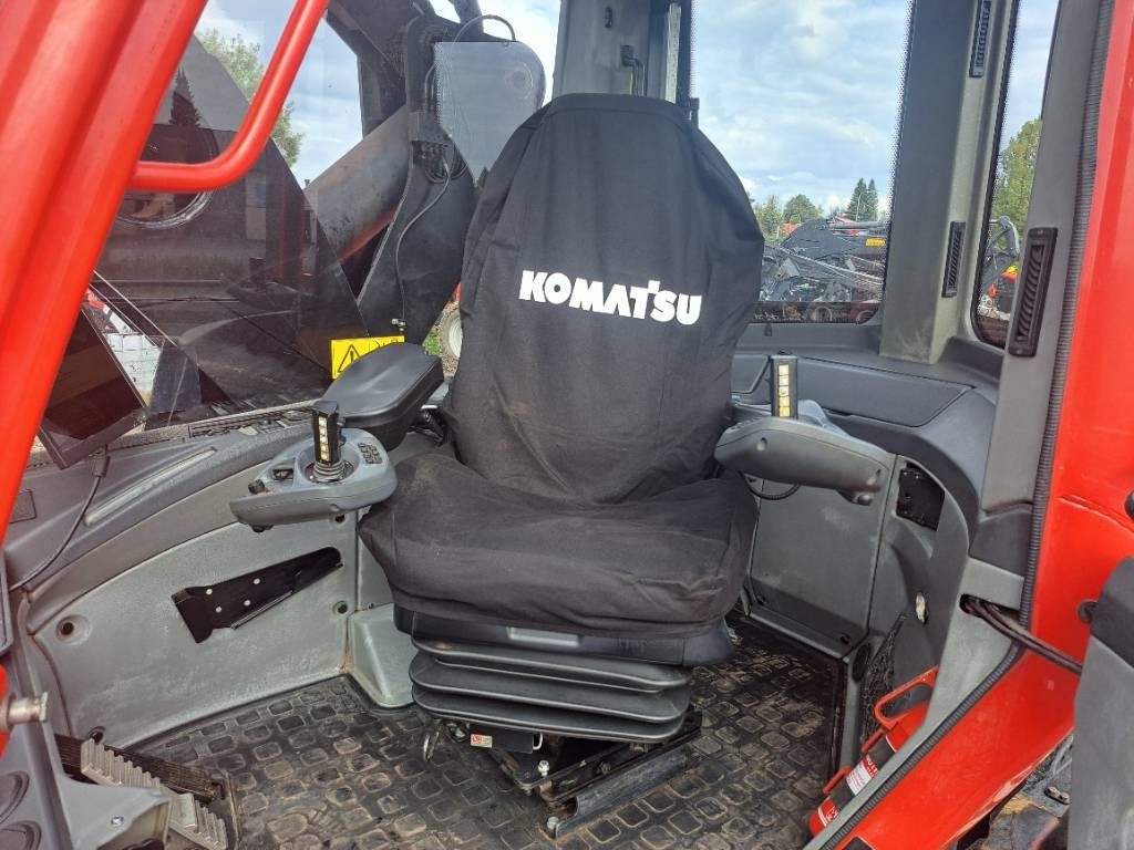 الحصادات Komatsu 901 XC: صور 16