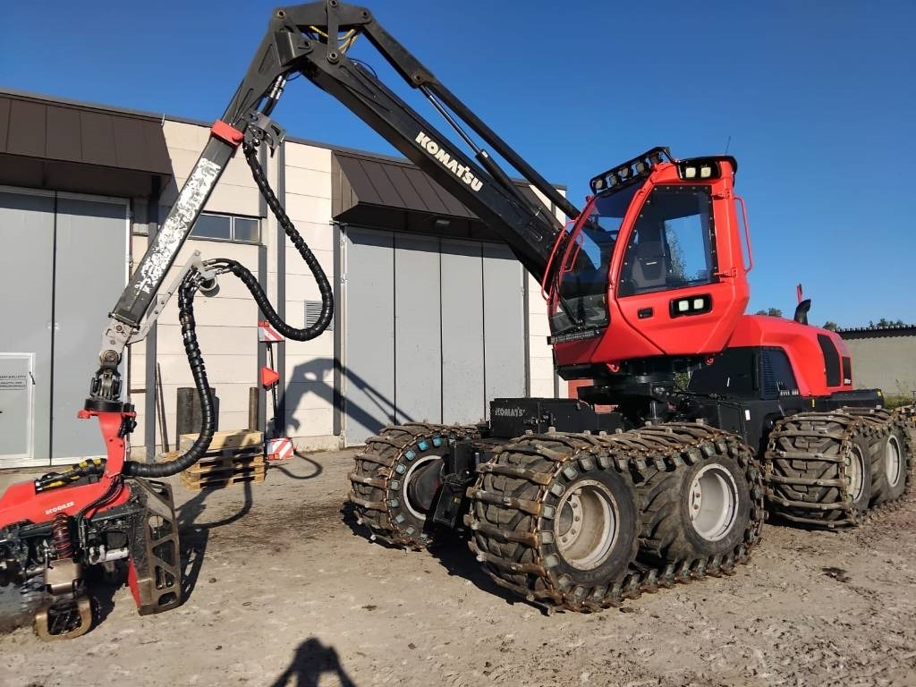 Komatsu 901XC - الحصادات: صور 1 Komatsu 901XC - الحصادات: صور 1