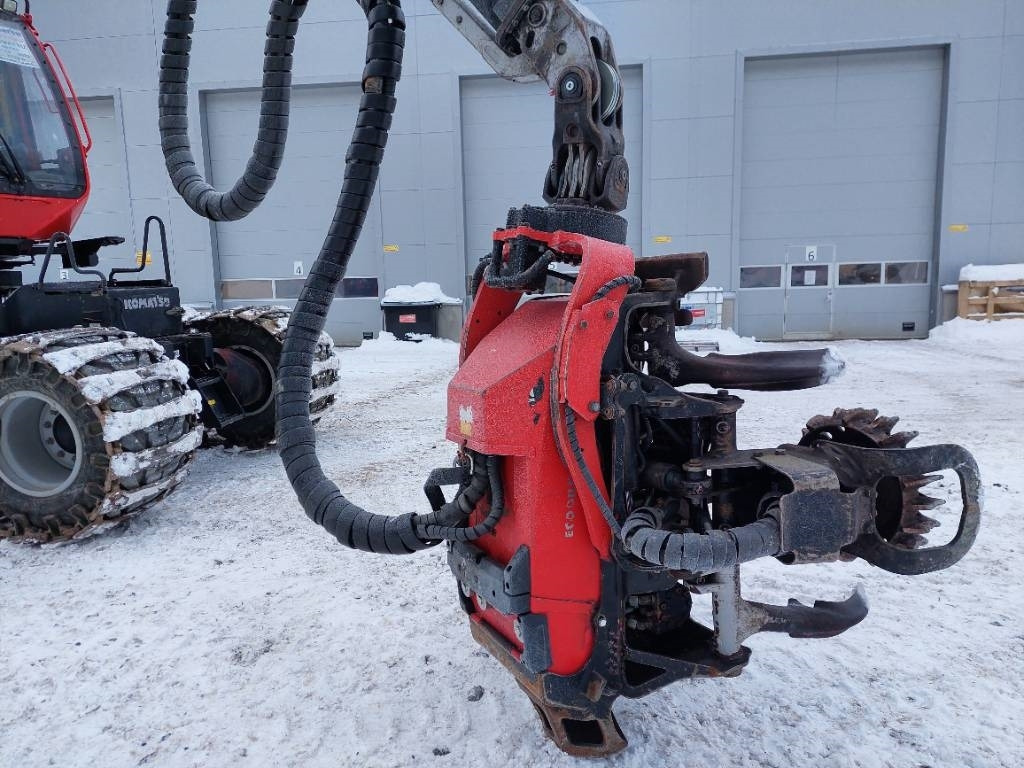 Komatsu 901XC - الحصادات: صور 5 Komatsu 901XC - الحصادات: صور 5
