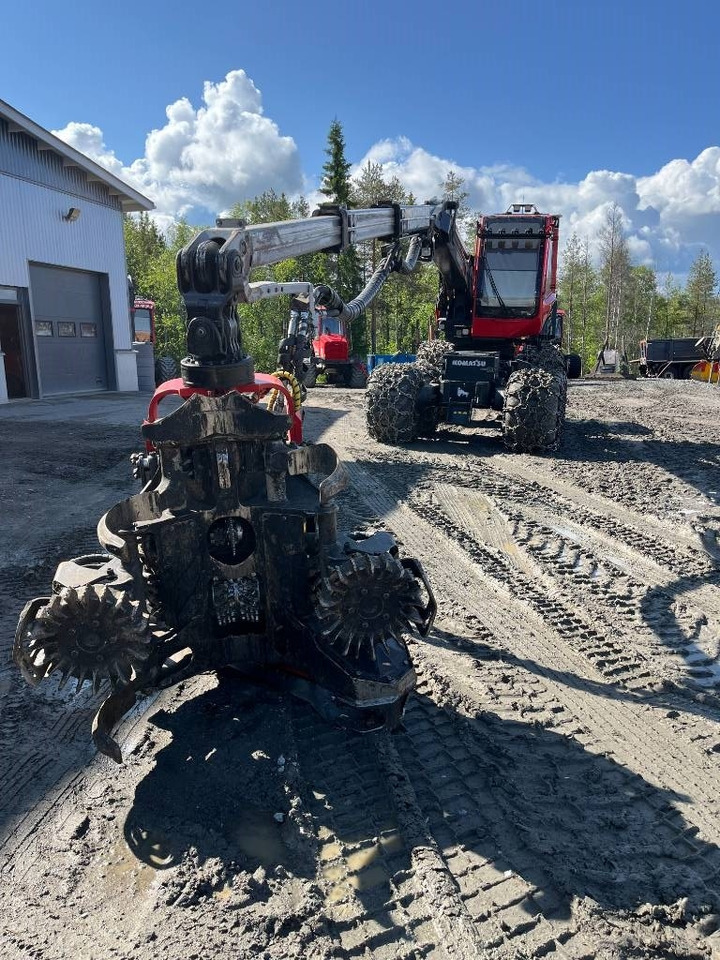 Komatsu 901  - الحصادات: صور 1 Komatsu 901  - الحصادات: صور 1