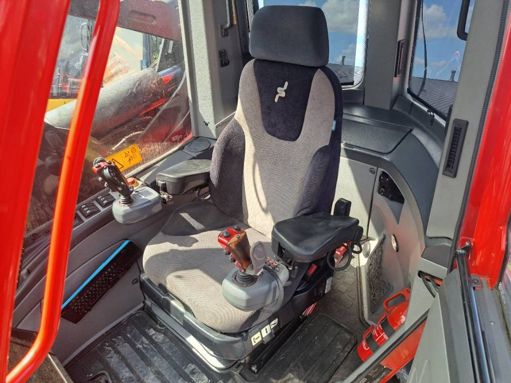 Komatsu 911 - الحصادات: صور 2 Komatsu 911 - الحصادات: صور 2