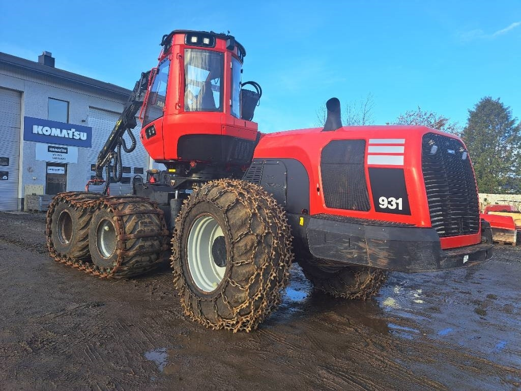 Komatsu 931 - الحصادات: صور 1 Komatsu 931 - الحصادات: صور 1