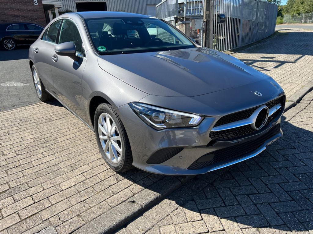 Mercedes-Benz CLA 180 4.500 KM NAVI-LED - Grosse Bildschirm - سيدان: صور 1 Mercedes-Benz CLA 180 4.500 KM NAVI-LED - Grosse Bildschirm - سيدان: صور 1