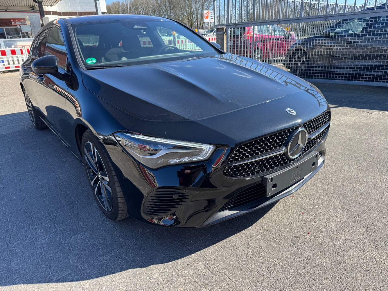 Mercedes-Benz CLA 180 Shooting Brake AUT / LED / CAMERA / NAVI - سيارة: صور 1 Mercedes-Benz CLA 180 Shooting Brake AUT / LED / CAMERA / NAVI - سيارة: صور 1