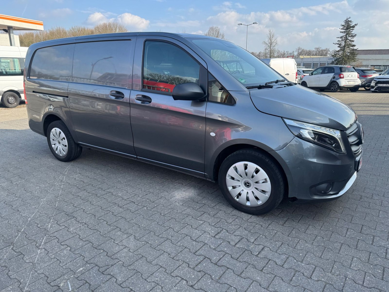 Mercedes-Benz Vito Kasten 116 CDI PRO RWD lang AUT / LED / NAV - فان المدمجة: صور 4 Mercedes-Benz Vito Kasten 116 CDI PRO RWD lang AUT / LED / NAV - فان المدمجة: صور 4