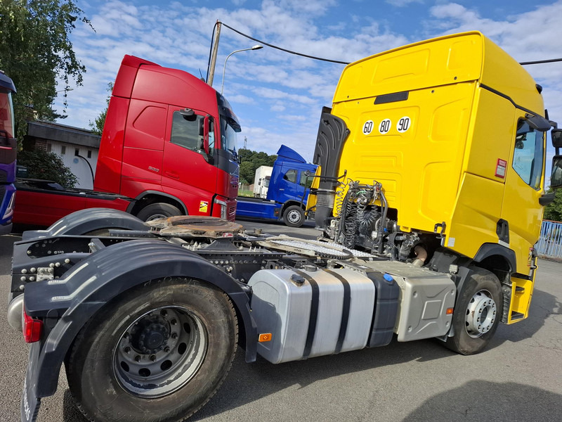 Renault T - شاحنة جرار: صور 3 Renault T - شاحنة جرار: صور 3