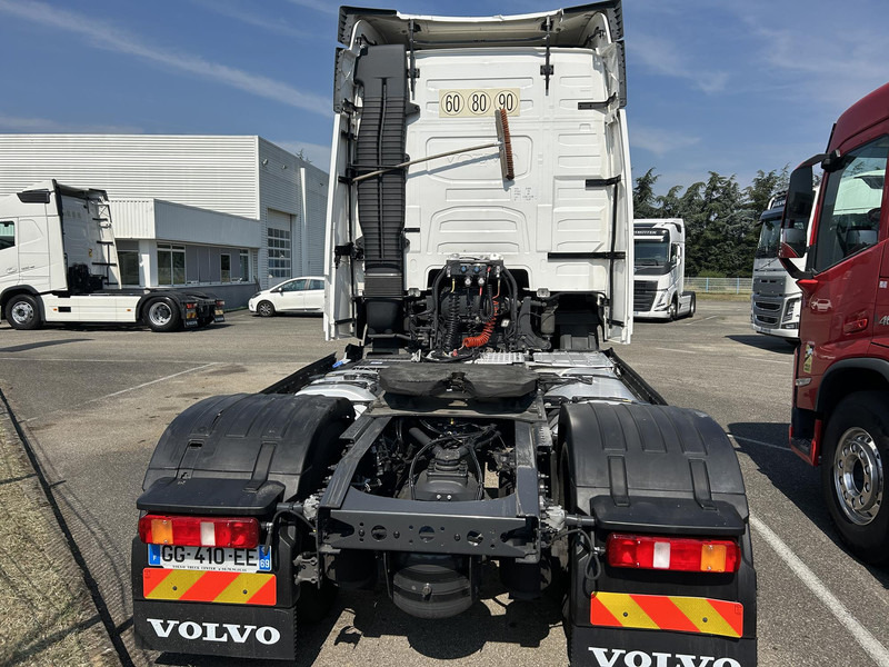 Volvo FH - شاحنة جرار: صور 4 Volvo FH - شاحنة جرار: صور 4