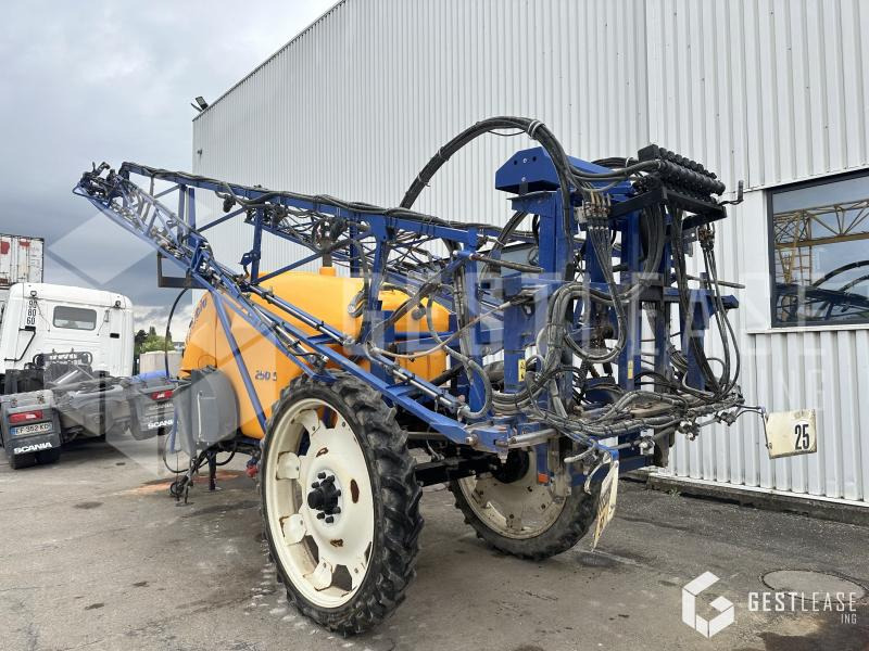Caruelle Olympia 250S - آلة الرش المقطورة: صور 2 Caruelle Olympia 250S - آلة الرش المقطورة: صور 2