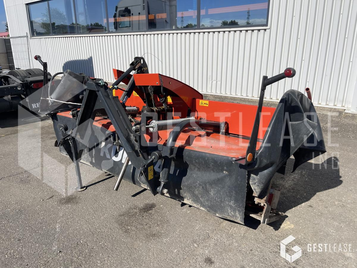Kubota DM4032 - جزازة: صور 1 Kubota DM4032 - جزازة: صور 1