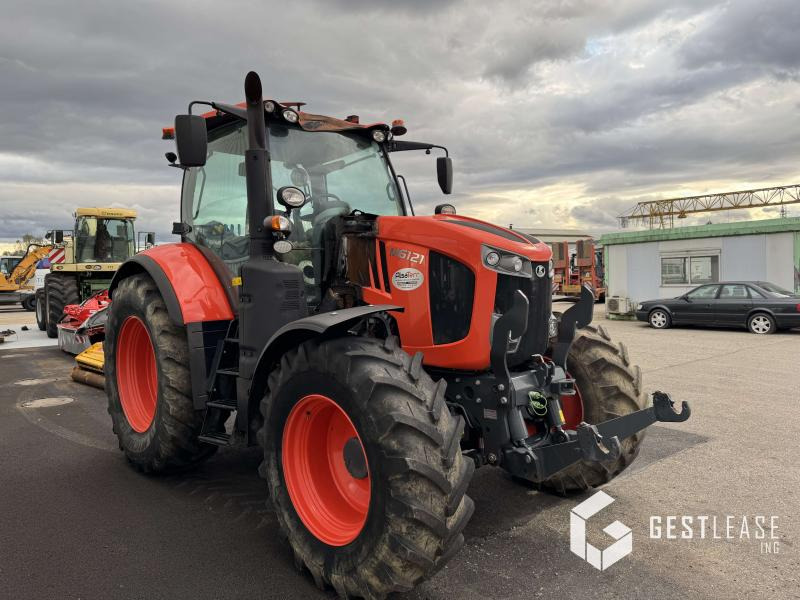 Kubota M6121 - جرار: صور 4 Kubota M6121 - جرار: صور 4